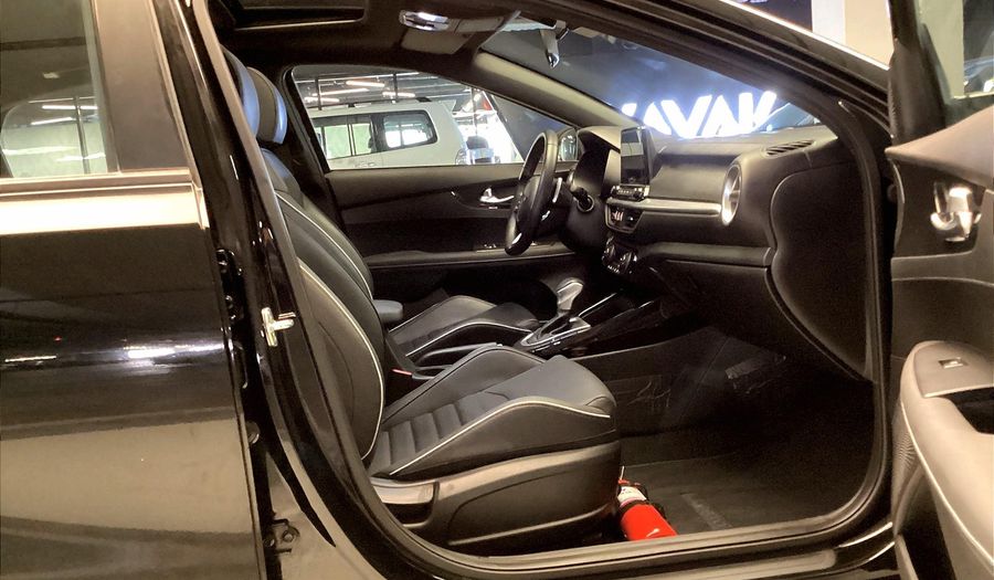 Kia Cerato GT LINE Sedan 2024