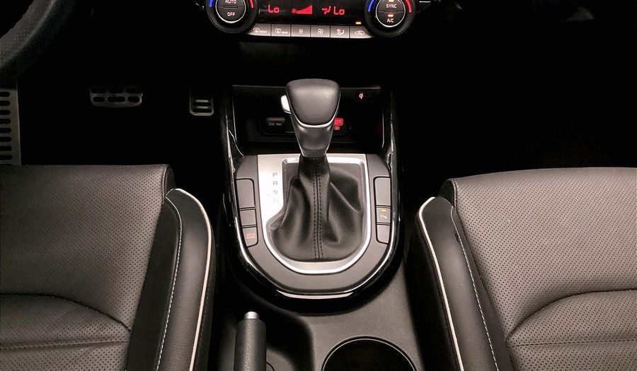 Kia Cerato GT LINE Sedan 2024