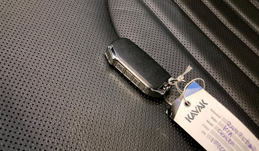 Kia Cerato GT LINE Sedan 2024