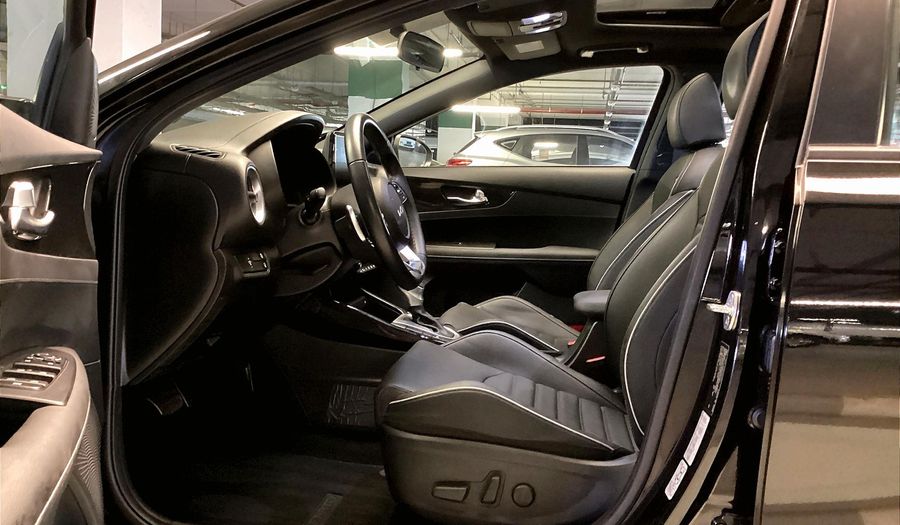 Kia Cerato GT LINE Sedan 2024