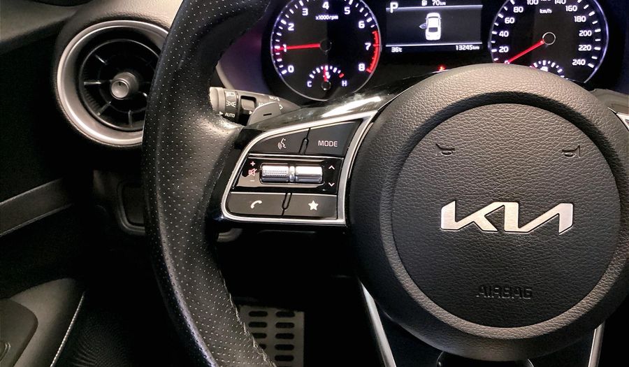 Kia Cerato GT LINE Sedan 2024