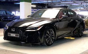 LEXUS • IS350