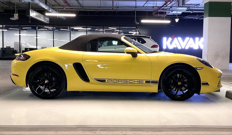 Porsche 718 Boxster STANDARD Convertible 2024