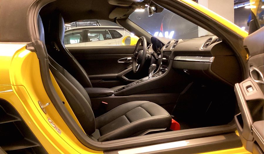 Porsche 718 Boxster STANDARD Convertible 2024