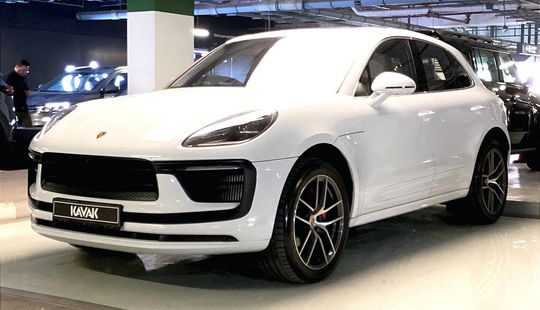 Porsche • Macan
