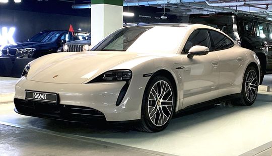 Porsche • Taycan