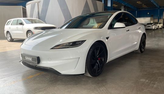 Tesla • Model 3
