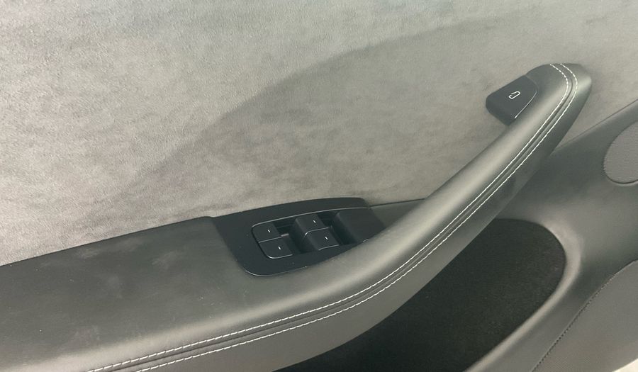 Tesla Model 3 BEV DUAL MOTOR AWD PERFORMANCE Sedan 2024