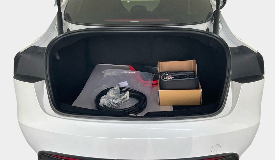 Tesla Model 3 BEV DUAL MOTOR AWD PERFORMANCE Sedan 2024