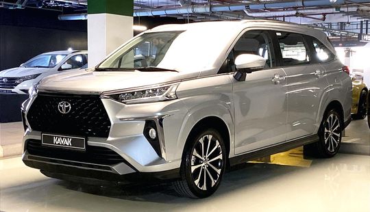 Toyota • Veloz