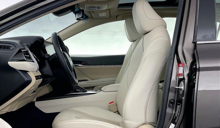 Toyota Camry 2.5 LIMITED HYBRID E-CVT Sedan 2024