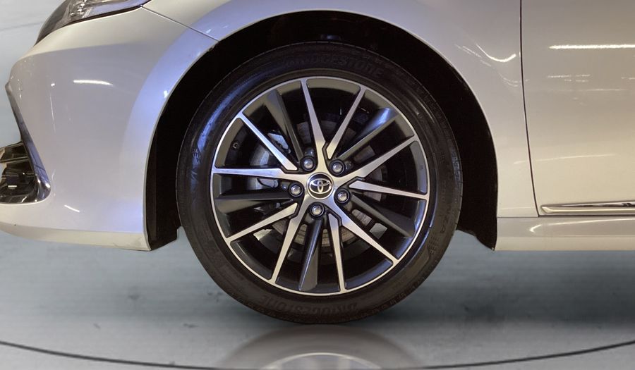 Toyota Camry 2.5 LIMITED HYBRID E-CVT Sedan 2024