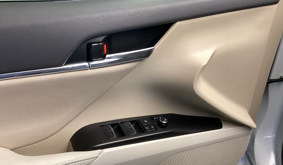 Toyota Camry 2.5 LIMITED HYBRID E-CVT Sedan 2024