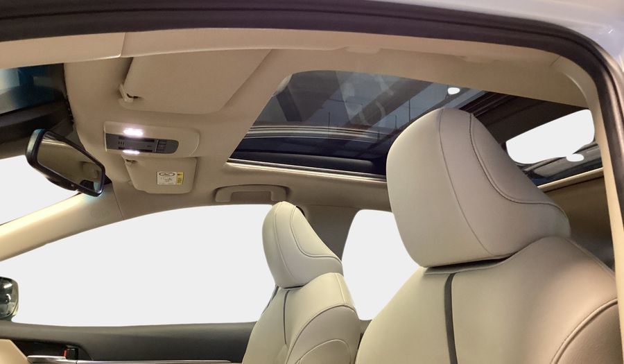 Toyota Camry 2.5 LIMITED HYBRID E-CVT Sedan 2024