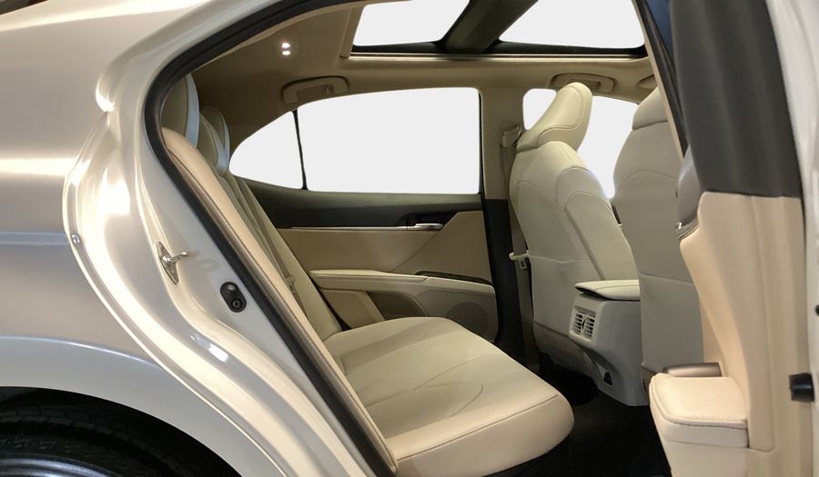 Toyota Camry 2.5 LIMITED HYBRID E-CVT Sedan 2024