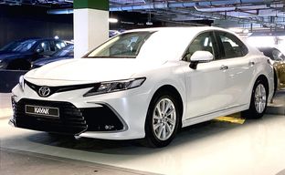 Toyota • Camry