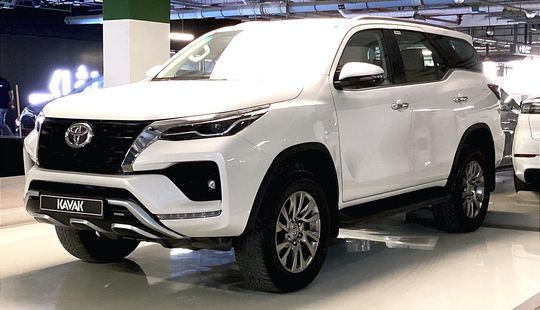 Toyota • Fortuner