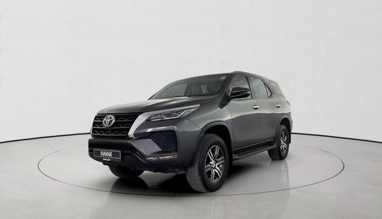 Toyota • Fortuner