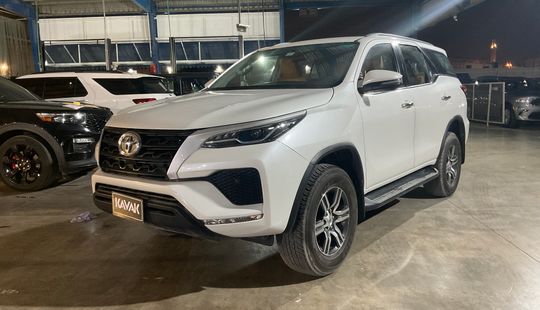Toyota • Fortuner