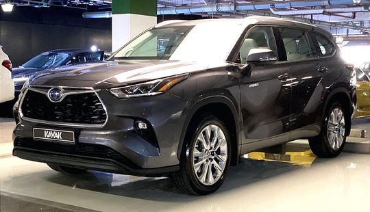 Toyota • Highlander