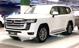 Toyota • Land Cruiser