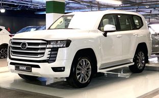 Toyota • Land Cruiser