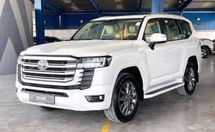 Toyota • Land Cruiser