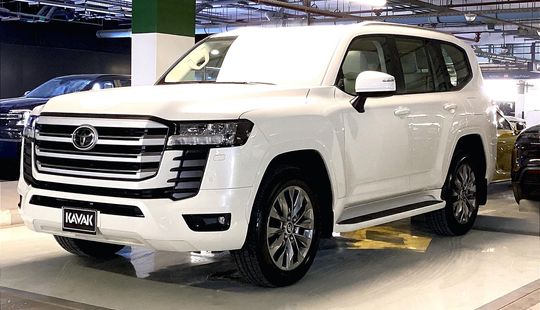 Toyota • Land Cruiser