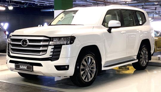 2024 • 13,890 km • Automatic