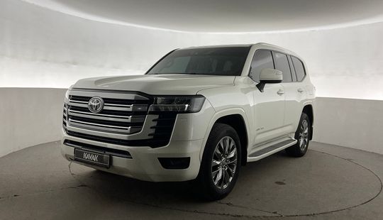 Toyota • Land Cruiser