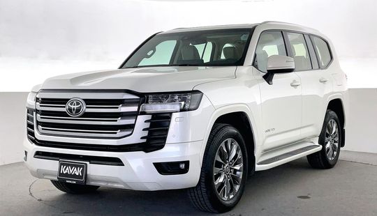 Toyota • Land Cruiser