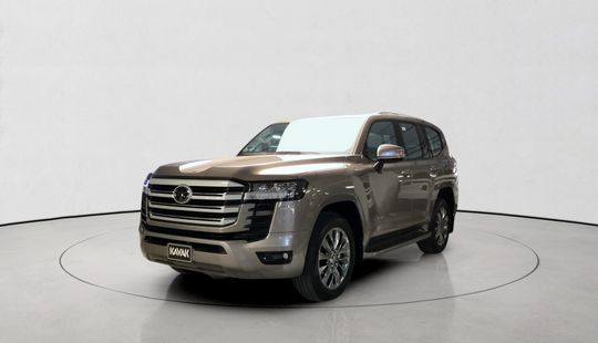 Toyota • Land Cruiser