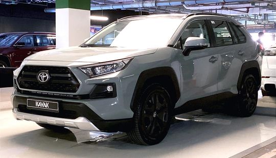 Toyota • RAV4