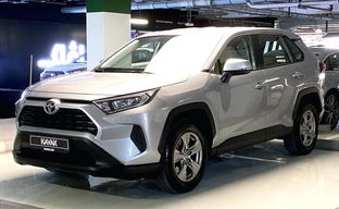 Toyota • RAV4