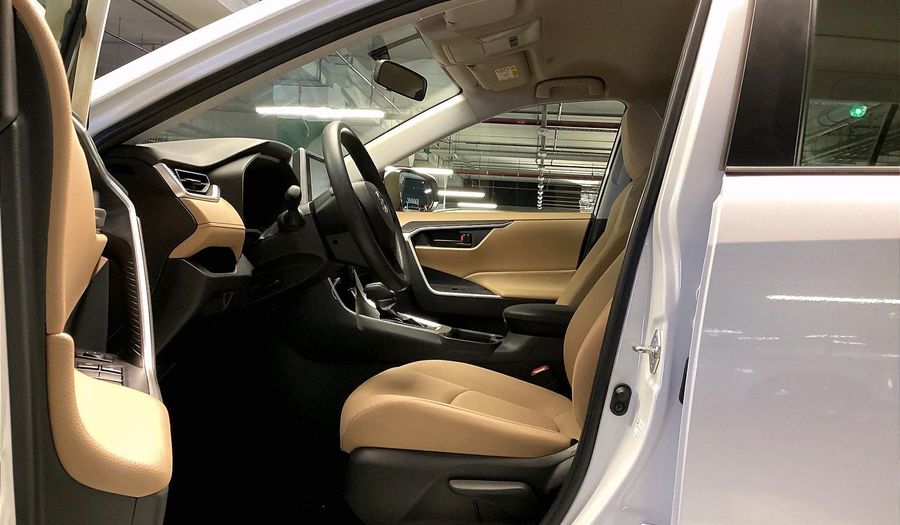 Toyota Rav4 EX Suv 2024