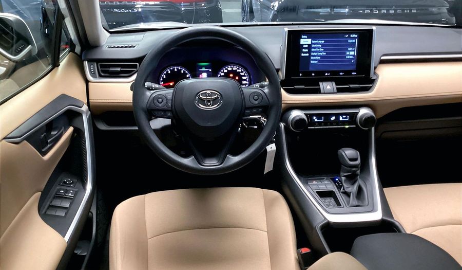 Toyota Rav4 EX Suv 2024