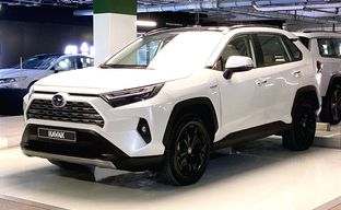 Toyota • RAV4