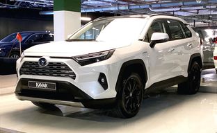 Toyota • RAV4
