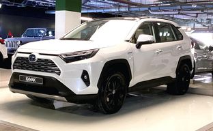 Toyota • RAV4