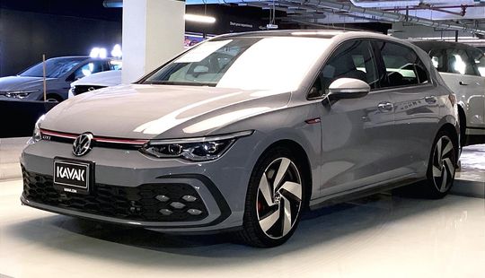 Volkswagen • Golf