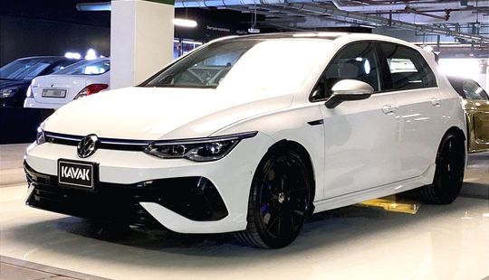 Volkswagen • Golf
