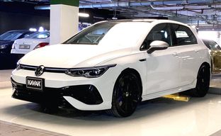 Volkswagen • Golf