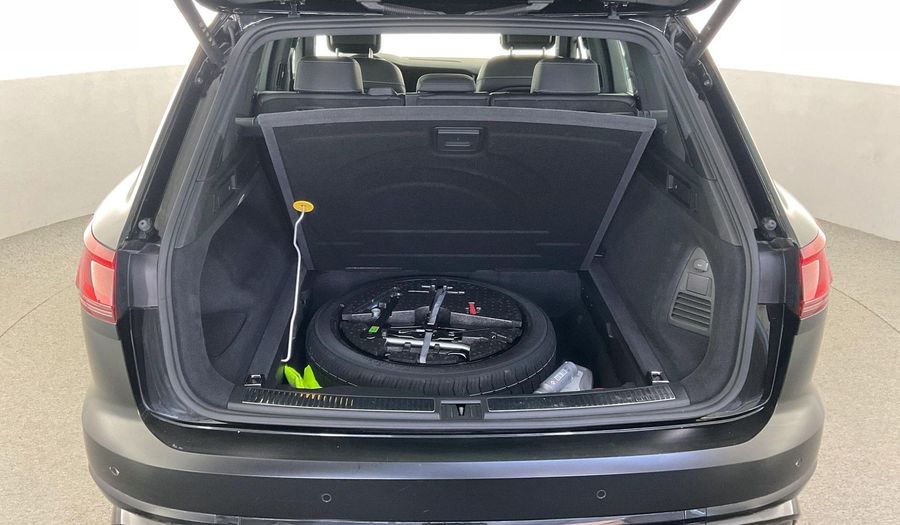 Volkswagen Touareg 3.0 V6 TFSI R-LINE 4WD AUTO Suv 2024