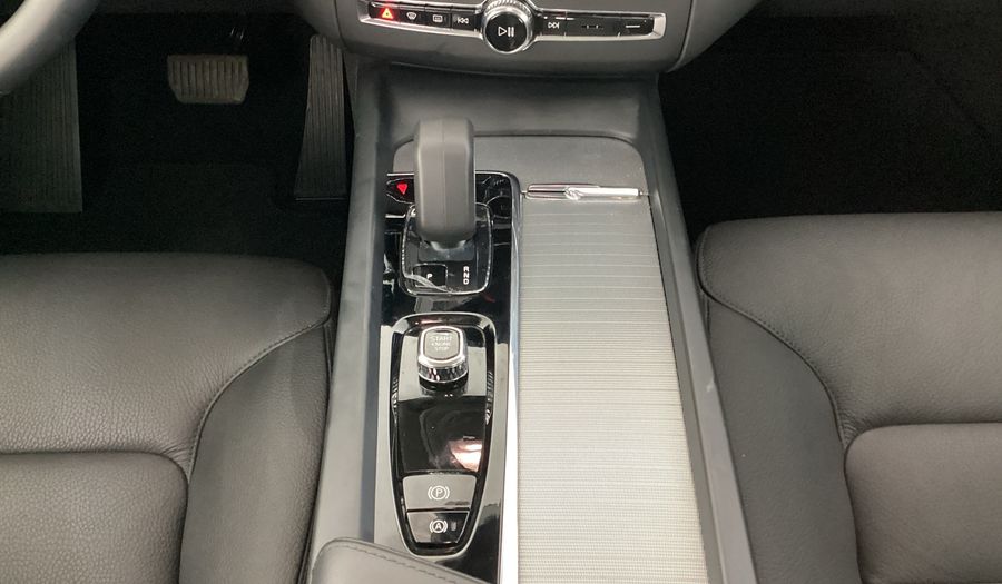 Volvo Xc60 B5 CORE Suv 2024