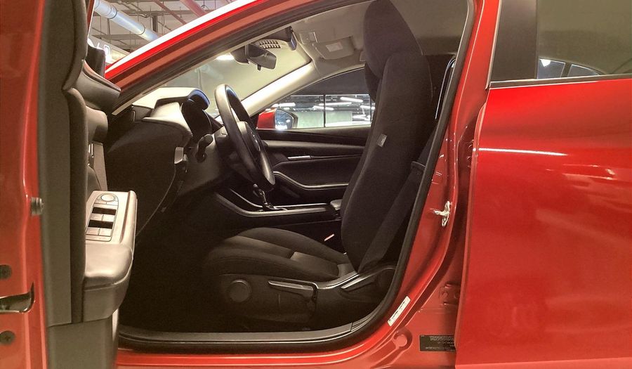 Mazda 3 SELECT Sedan 2025