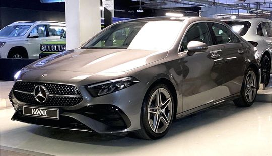 Mercedes Benz • A 200