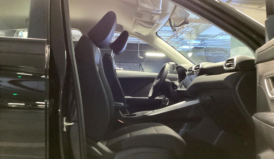 Mg Zs 1.5 STD AUTO Suv 2025