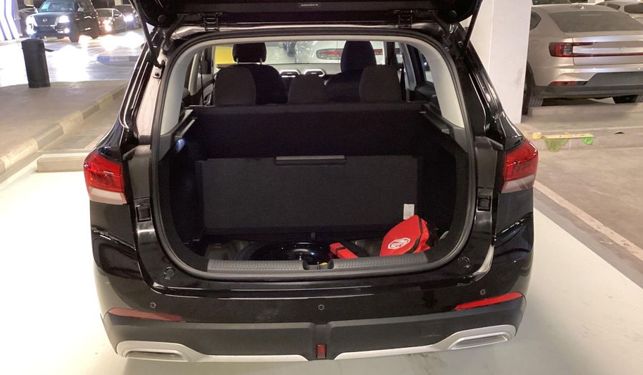 Mg Zs 1.5 STD AUTO Suv 2025