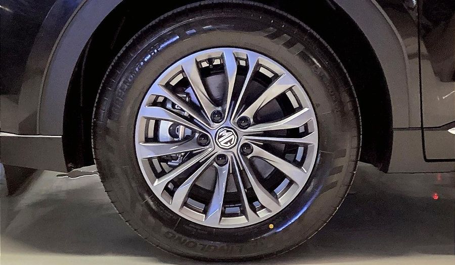 Mg Zs 1.5 STD AUTO Suv 2025