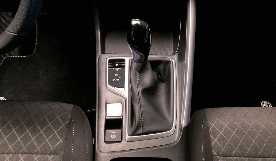 Mg Zs 1.5 STD AUTO Suv 2025